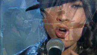 Alicia Keys  You Don t Know My Name Live Wetten Dass 2004 [upl. by Chubb39]