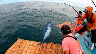 IMPRESIONANTE PESCA de BONITOS en Alta Mar  deep sea tuna fishing [upl. by Novhaj]