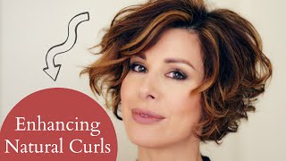 HOW TO STYLE LAYERED SHORT NATURAL CURLY HAIR  Dominique Sachse [upl. by Asalocin848]